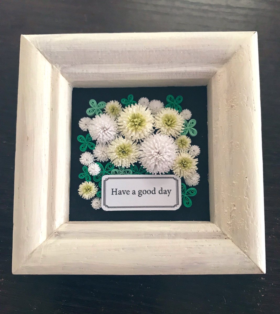 ヒナリ 羊毛フェルト猫 シロツメクサのグラデーションが素敵すぎです