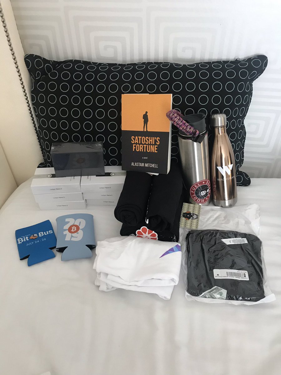 thegastoncruz's tweet image. @bitcoin2019conf and @CryptoBitBus proof of swag