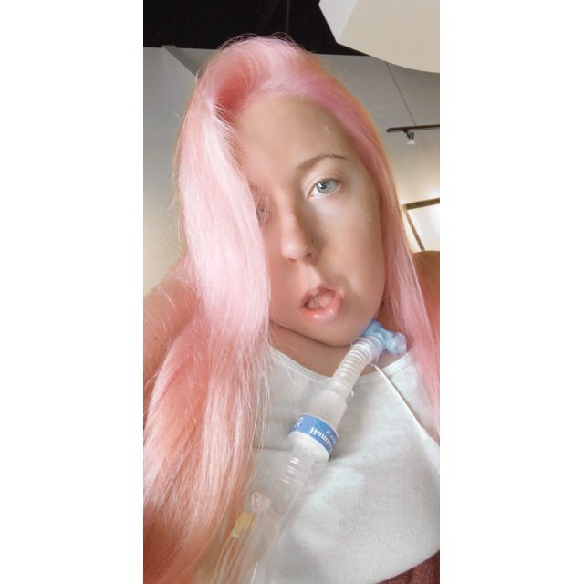 eekdolans's tweet photo. 𝒾'𝓂 𝒾𝓃 𝓁𝑜𝓋𝑒 𝓌𝒾𝓉𝒽 𝓂𝓎 𝓃𝑒𝓌 𝒽𝒶𝒾𝓇 ♡♡ https://t.co/DVM1oNtTKi