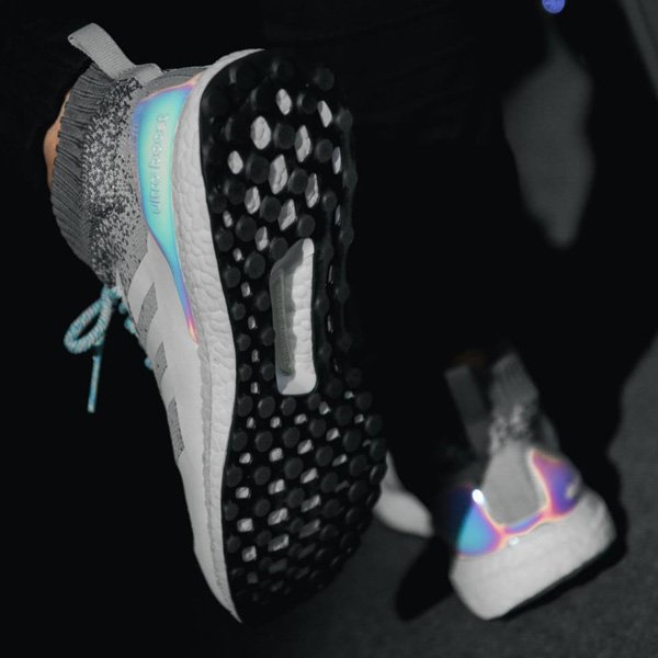 adidas ultra boost mid light granite silver metallic