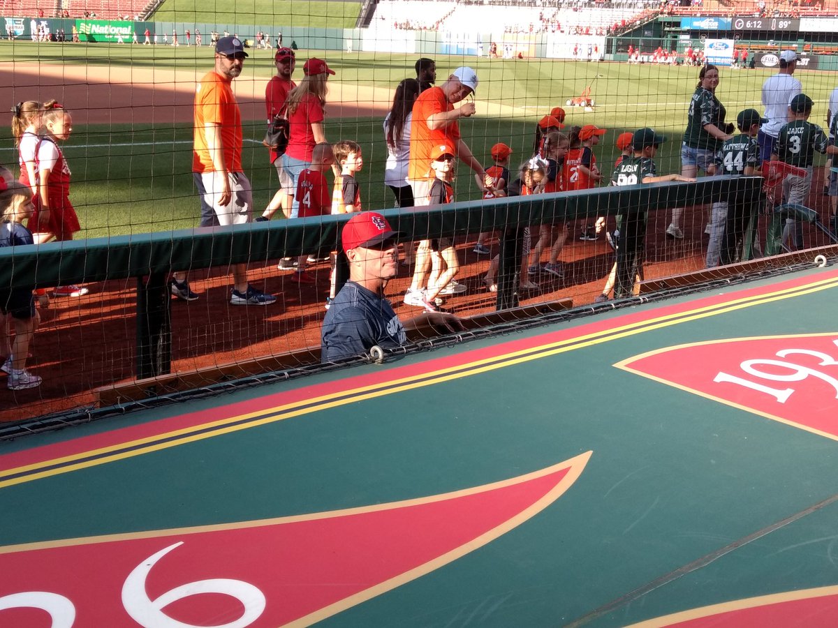lbob98's tweet photo. Jim Edmonds just made my 10 year old's day by graciously saying hi to him and that it was nice to meet him.  Cardinals fans for life! @Cardinals https://t.co/MjaQIESGst