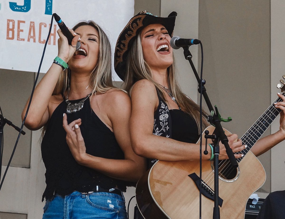 DiamondDixieLLC's tweet photo. ORLANDO!!!! We’ll be at the @HOBOrlando this Saturday! Tickets are $11 at the door and doors open at 7pm!! WHO ARE WE GOING TO SEE OUT THERE😜✌🏼🎶 https://t.co/877bUNIkUB