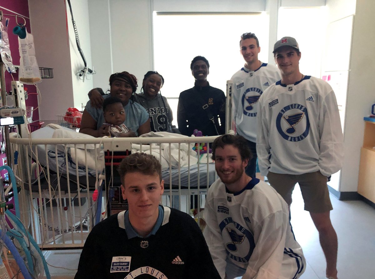 StLouisBlues's tweet photo. Prospect Camp is about more than just on-ice development. The #stlblues prospects took time Monday evening to visit patients at @STLChildrens and @cardinalglennon 💙 https://t.co/uhYxBborA9
