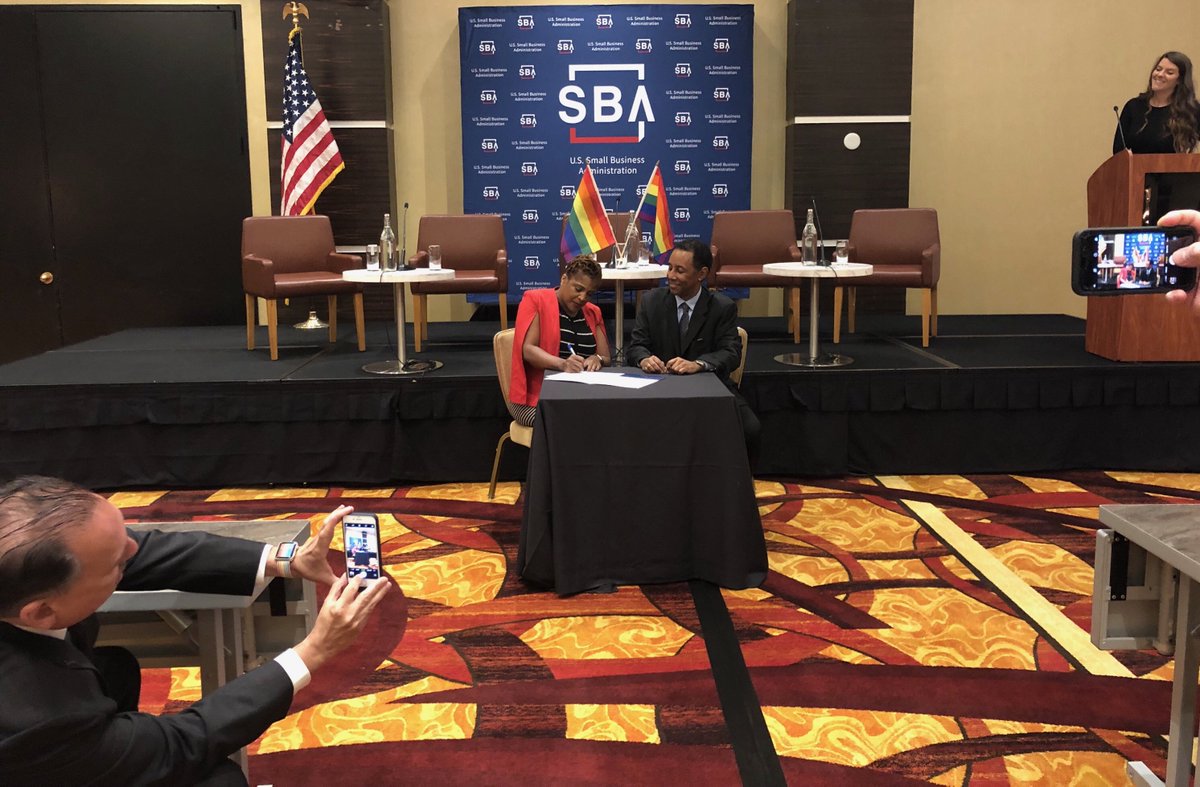 SBA_LosAngeles's tweet photo. We're so happy to announce that #SBALA signed a Strategic Alliance Memorandum with @LAGLCC today at the Entrepreneurial Resources event! We're so excited to work together in help start, maintain, and expand small business across ALL our communities! #PrideMonth https://t.co/K5HodvyiS5