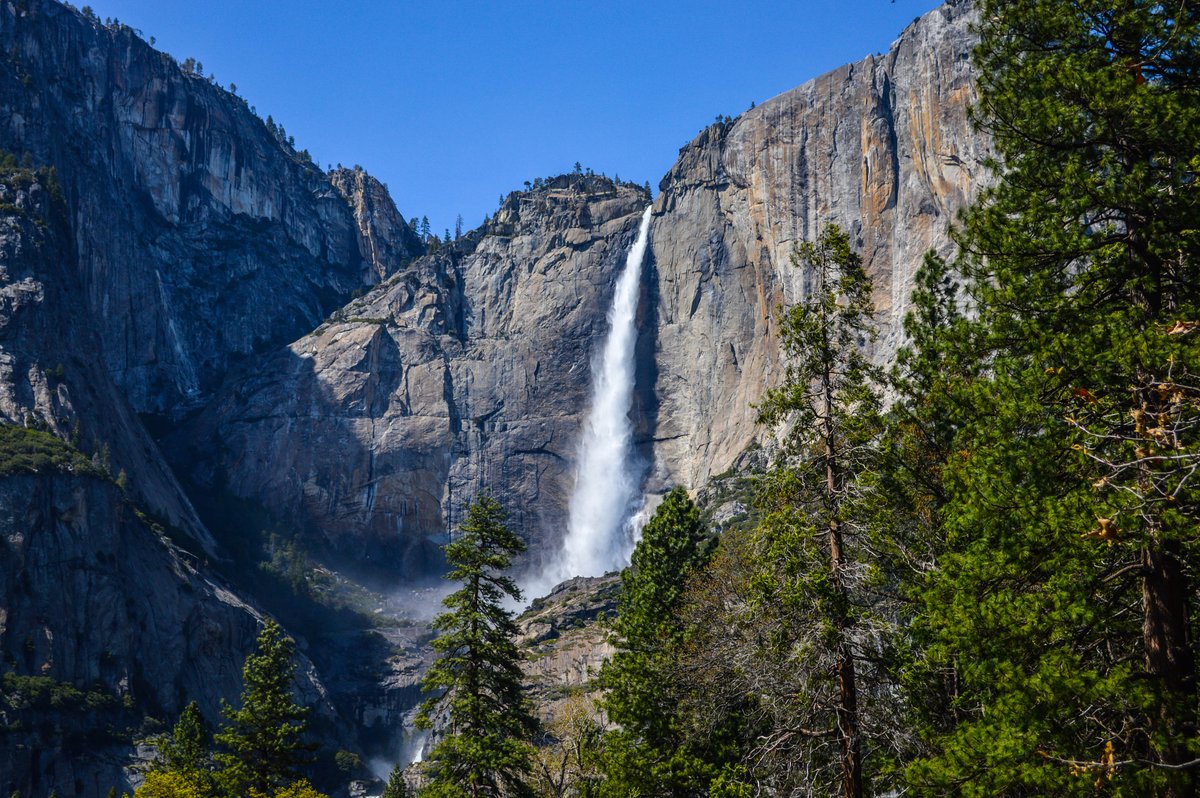 Interior's tweet photo. The unbelievable beauty @YosemiteNPS is hard to describe, so here’s a gorgeous pic by Susie Piggott (https://t.co/7u0uZGuWtK) #California #FindYourPark https://t.co/T9S7koHy4d