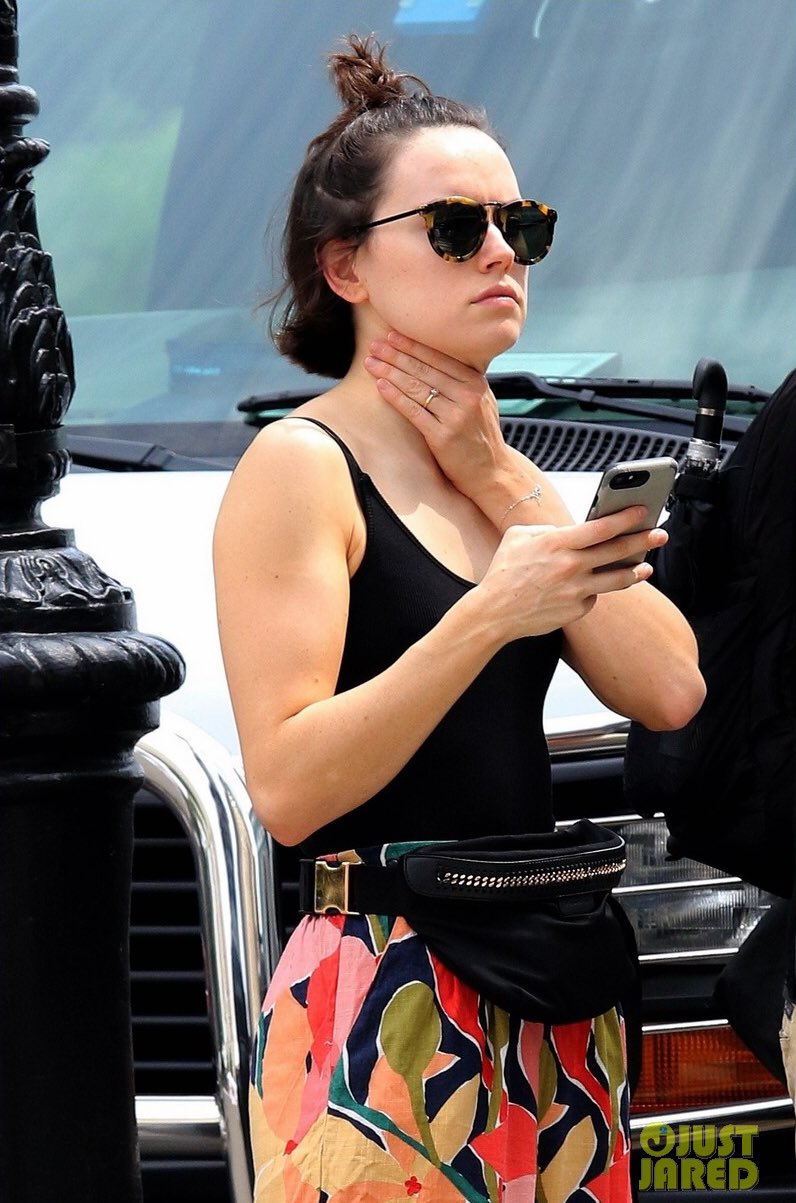 Clara What You Doin Out Here With All That Ass Double Cheeked Up On A Thursday Afternoon Hella Ass The Sun Is Still Out T Co Fea8gnewet Clara What You Doin Out Here With All That Ass Double Cheeked Up On A Thursday Afternoon Hella Ass The Sun Is Still Out T Co Fea8gnewet