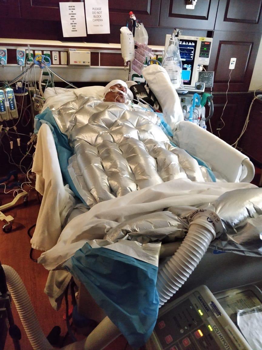 CaptNishith's tweet photo. *My father is in ITU after a cardiac arrest and the US Embassy still refuse to let me see him* Attached all documents &amp; pictures. @USAinUK @UKinChicago @realDonaldTrump @edwardhospital @Jeremy_Hunt @GOVUK @USGovReport @BBCNews @SkyNews @BBCWorld @SkyNewsBreak @UKParliament https://t.co/Yq41FJnSi4