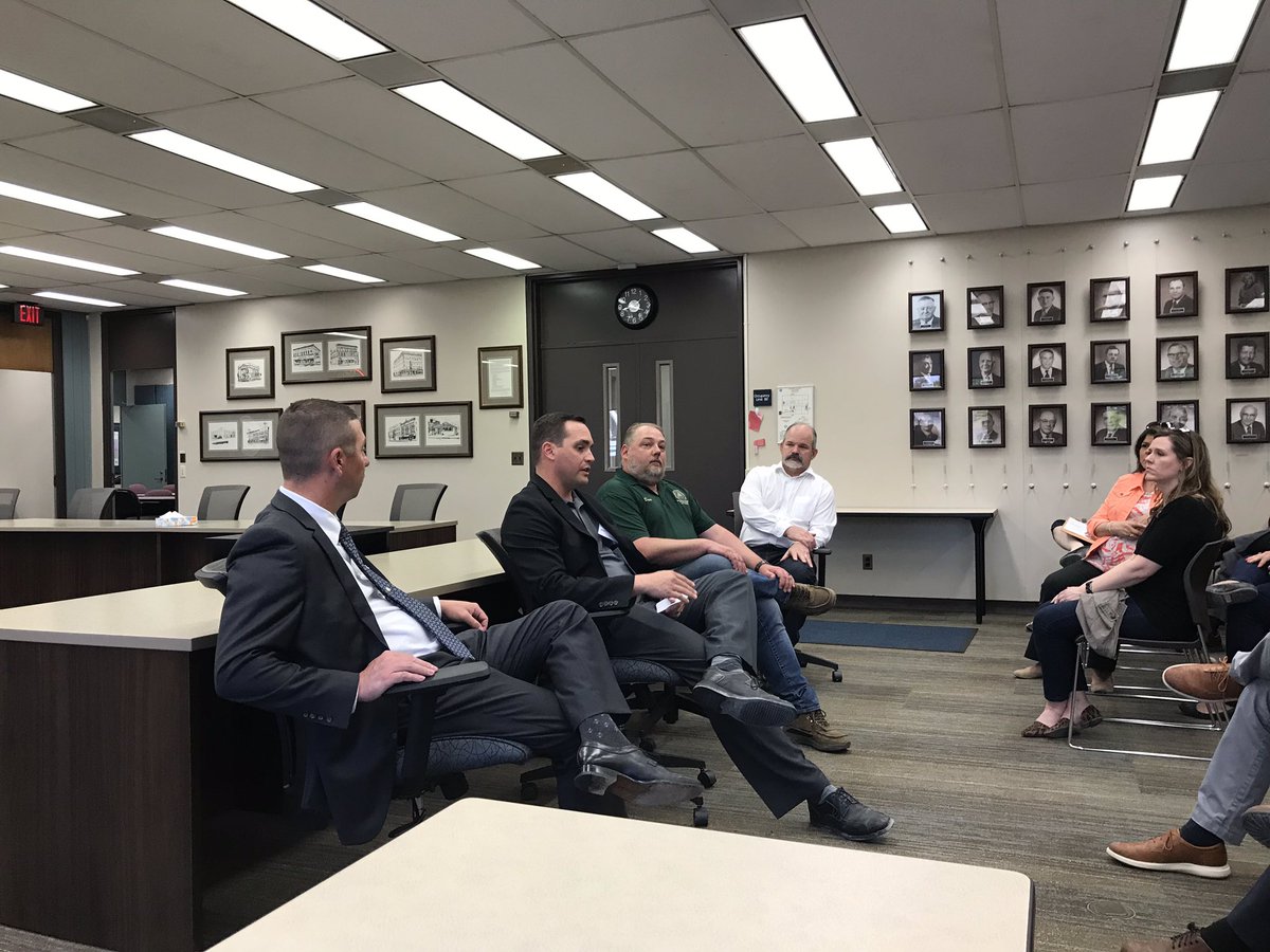 absportsfan42's tweet image. Thank you to our local union reps who came to discuss opportunities in apprenticeship programs! #Local557 #Local1098 #Local85 #Local706