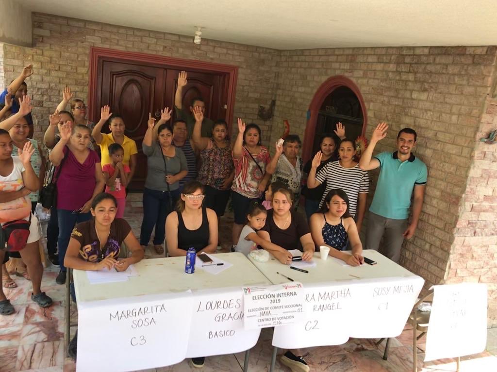 PRINAVACOAHUILA's tweet photo. El pasado domingo, los priistas del @PRINAVA2 acudimos a las urnas a elegir, en unidad y democracia a nuestros líderes de seccional. Seguimos demostrando que somos el mejor PRI de México. #PorLaUnidad @rigofuentes @PRI_Nacional https://t.co/BE9oZeitLU