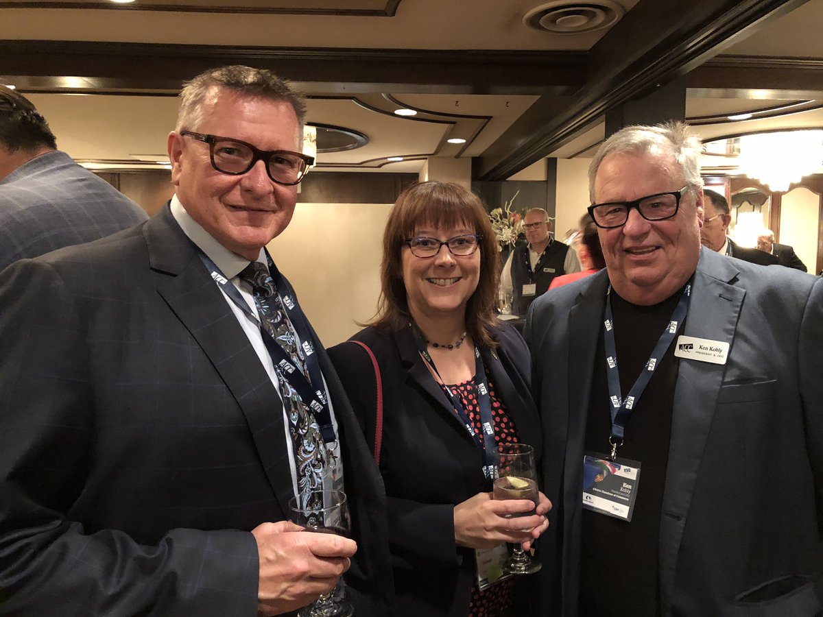 CPA_AB's tweet photo. Curtis Palichuk (left), #CPAAlberta Board Chair, and CEO Rachel Miller are all smiles with @albertachambers President &amp; CEO, Ken Kobly (right). CPA Alberta is pleased to be the Platinum Sponsor of tonight’s MLA Dinner! https://t.co/ljcjbXqHFF