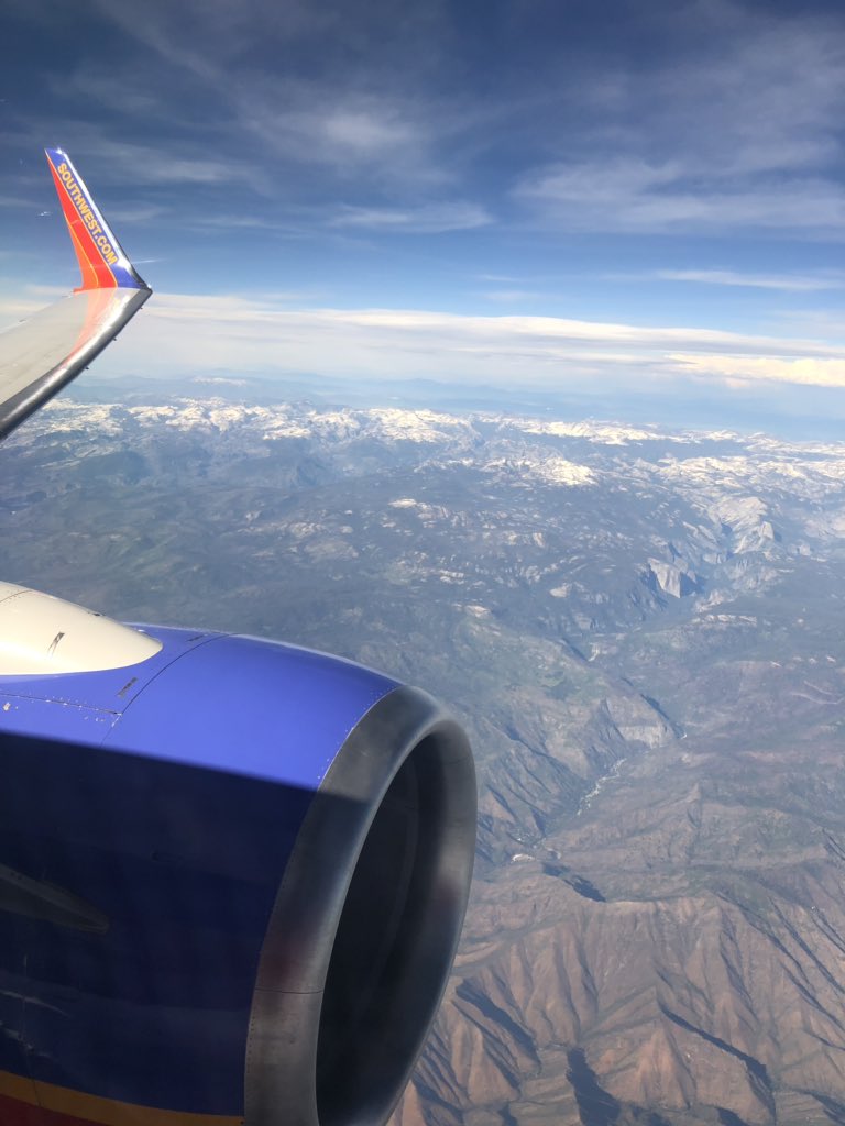 RFDStrack's tweet photo. @SouthwestAir @YosemiteNPS Beautiful afternoon to be flying over the Yosemite National Park! https://t.co/IaWG3L9vnr