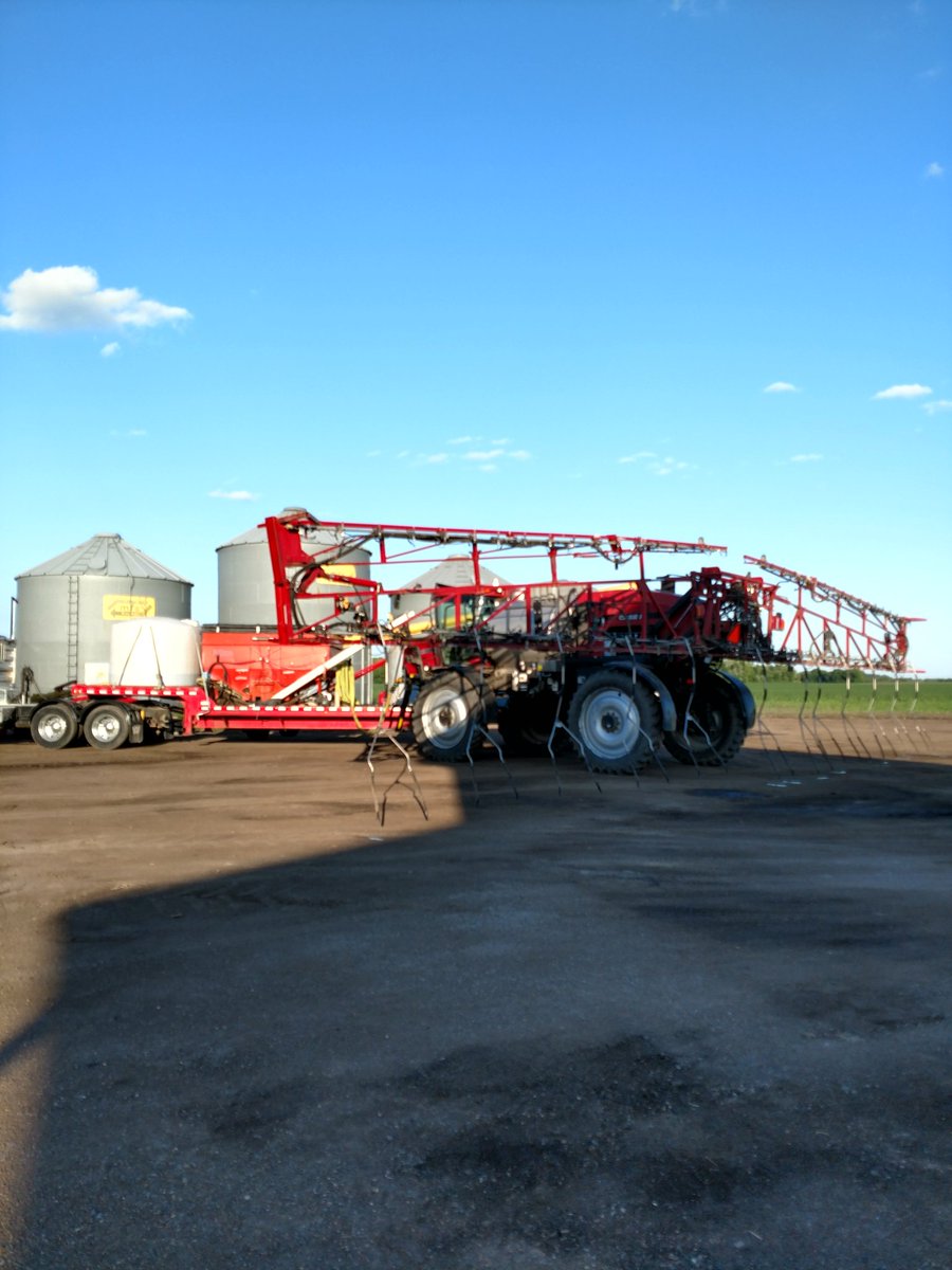Just out sidedressing some more corn.