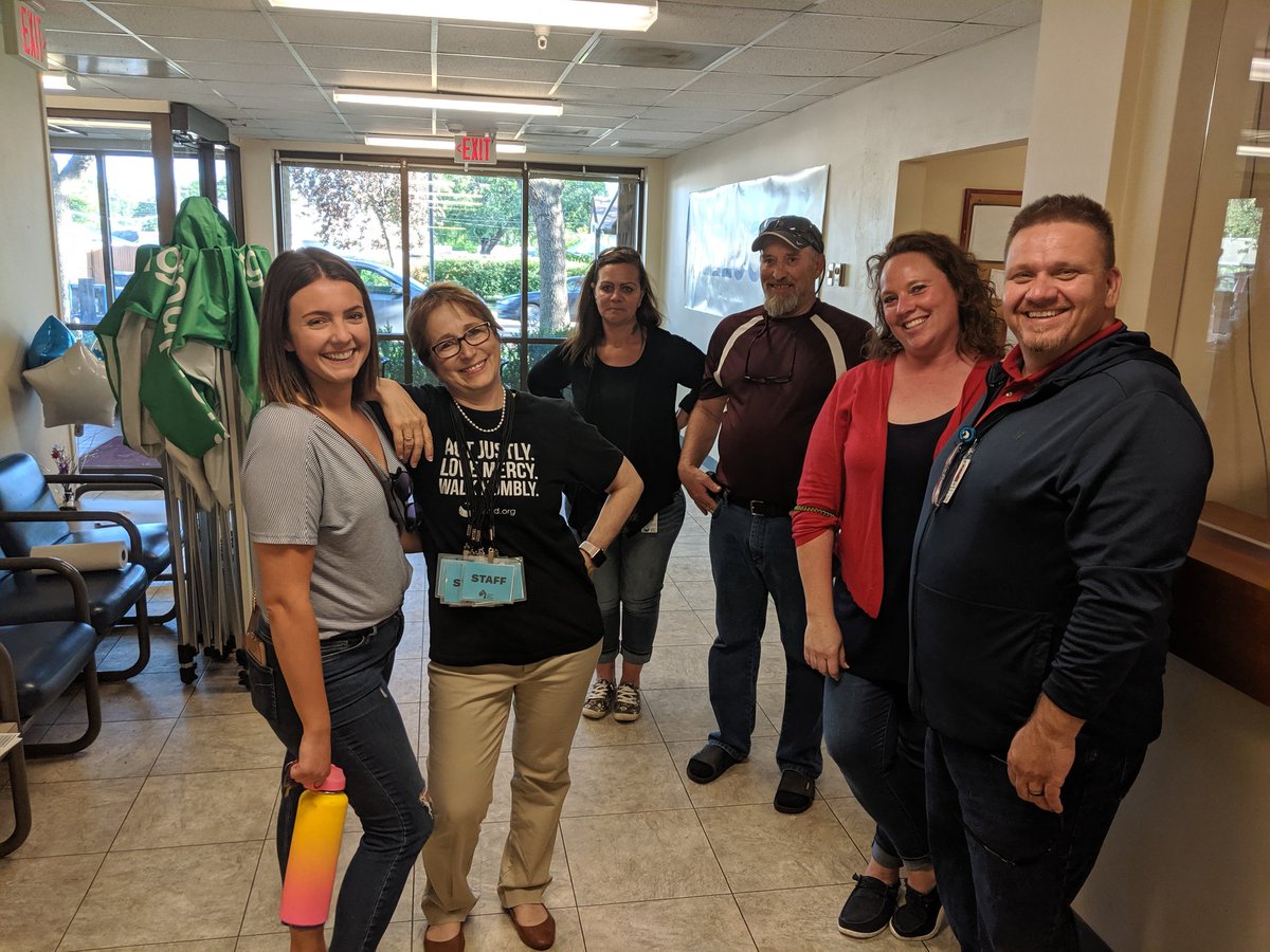 Perfect summer night 4 a "Meet Your Neighbor" Open House at Porter Place Apts. Thx @LSSND team 4 being the face of #welcome tonight! ❤️
