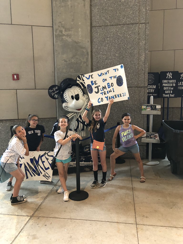 MrsBishNY's tweet photo. Yankee Birthday Party!! Let’s go Yankees #nyyankees #attnyy #11thbday https://t.co/PT2cV08wsN