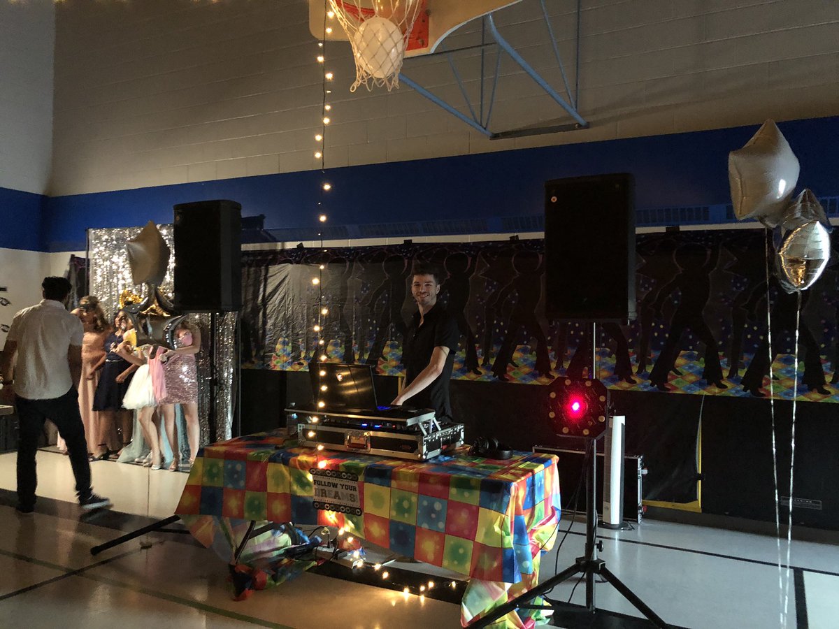St_Chris_dcdsb's tweet photo. Now that the grad ceremony is over, the fun begins! Congratulations to all our 2019 graduates! #DCDCBExcellence https://t.co/Xc9205bjuU
