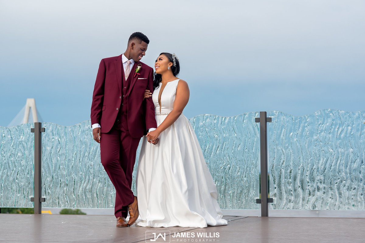 Alexis Rogers On Twitter 6 23 19 I Married My Best Friend Surrounded By Love On Top Of A Chocolate Factory We Laughed We Cried We Danced Hands Down One Of The Best