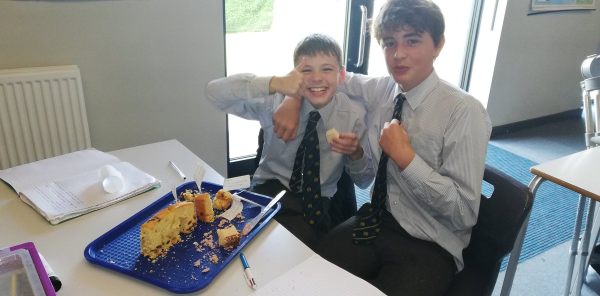 nsgeolegend's tweet photo. Yr 8 using cake to recap coastal processes and landforms. #ediblegeography. It's all about the annotations! https://t.co/3QlyULmsDO