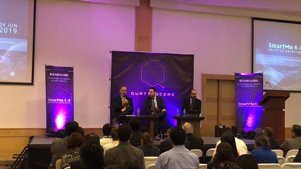 UKinMexico's tweet photo. Nuestro equipo de Digitalización estuvo presente moderando el panel de #TransformaciónDigital en #SmartMX con la participación del titular de @SEDESUQro, @mdelprete, y el titular de Desarrollo Económico de San Luis Potosí, Gustavo Puente. #IA2030MX https://t.co/azh62r81rI