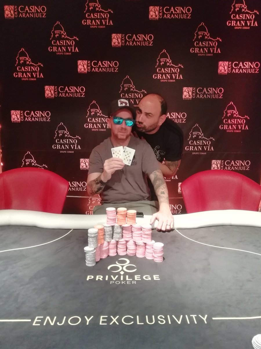 CasinoGVPoker's tweet photo. Gran instantánea para poner punto y final al torneo

#BETAA

en Gran @CasinoAranjuez

Enhorabuena, @pukimen ‼️

#LigaGaláctica✨ https://t.co/RYJTYTLaSN