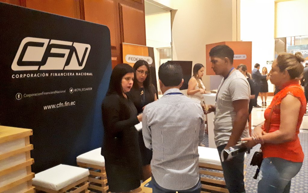 CFN_ECUADOR's tweet photo. Empresarios, exportadores y asistentes a la #MacrorruedaEcuador 2019 conocen más sobre los productos y servicios de la CFN a través de un stand informativo. Uno de ellos es #FactoringCFN, herramienta financiera que permite impulsar las ventas en el exterior. https://t.co/GKKKqzQtEs