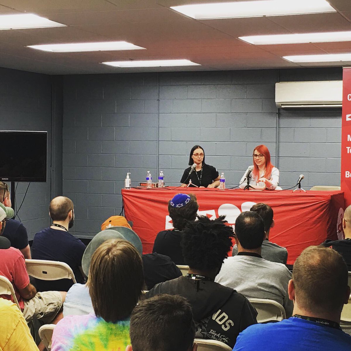 evaction's tweet photo. @ErinPlays_Games & @Jasyla_ talk about early gaming experiences and becoming content creators at their Q&A at @TooManyGames #tmg #tmg2019 #toomanygames #toomanygames2019 #erinplaysgames #cannotbetamed https://t.co/jOvRrODc1l
