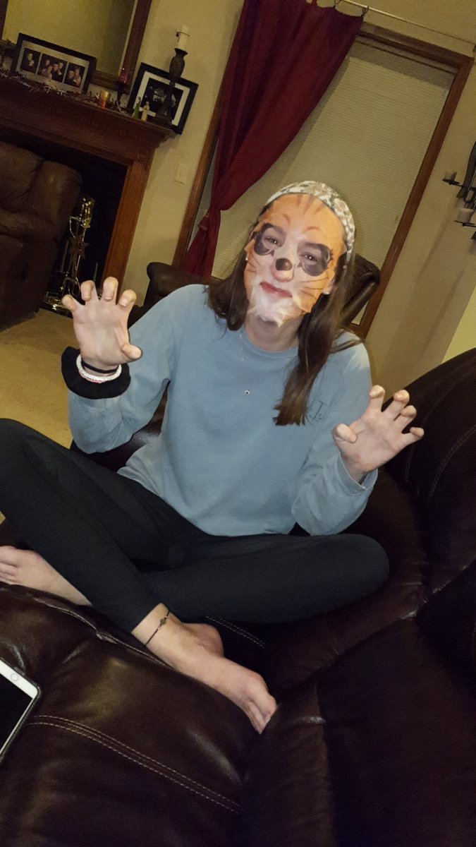 renee_kuess's tweet photo. HAPPY BIRTHDAY to my favorite! ❤ @aaaabbyyyy_14 https://t.co/Pkl7TEYomG