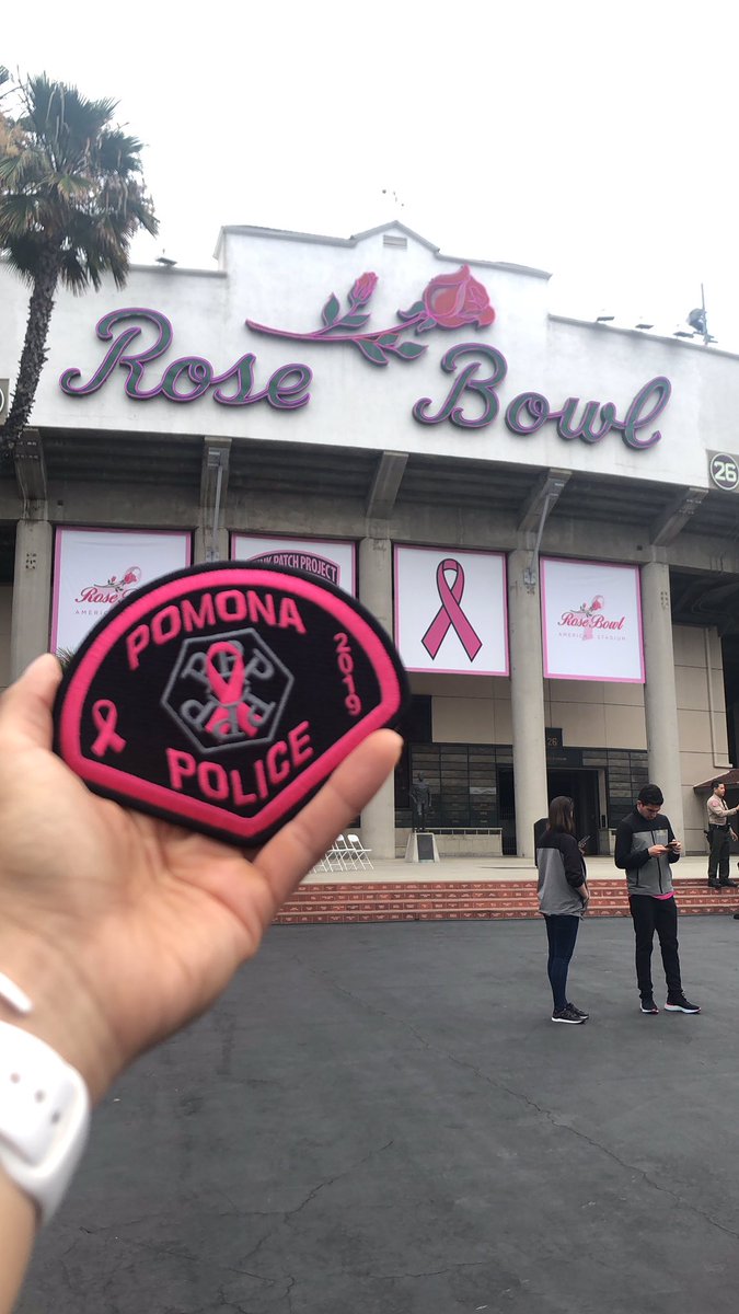alymmejia's tweet image. The @PinkPatchPrjct kickoff was 🤩. @RoseBowlStadium decked out in pink? Yaaass👏! Pumped for another year of fundraising to support the fight against breast cancer. @PomonaPD will be donating its #pinkpatch profits to @PVHMC. 🎀🎀