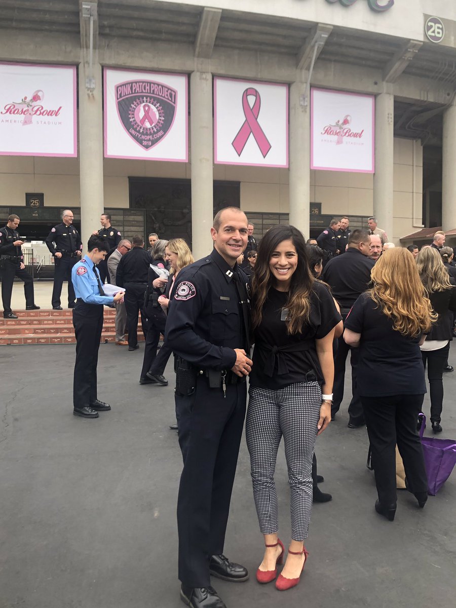alymmejia's tweet image. The @PinkPatchPrjct kickoff was 🤩. @RoseBowlStadium decked out in pink? Yaaass👏! Pumped for another year of fundraising to support the fight against breast cancer. @PomonaPD will be donating its #pinkpatch profits to @PVHMC. 🎀🎀