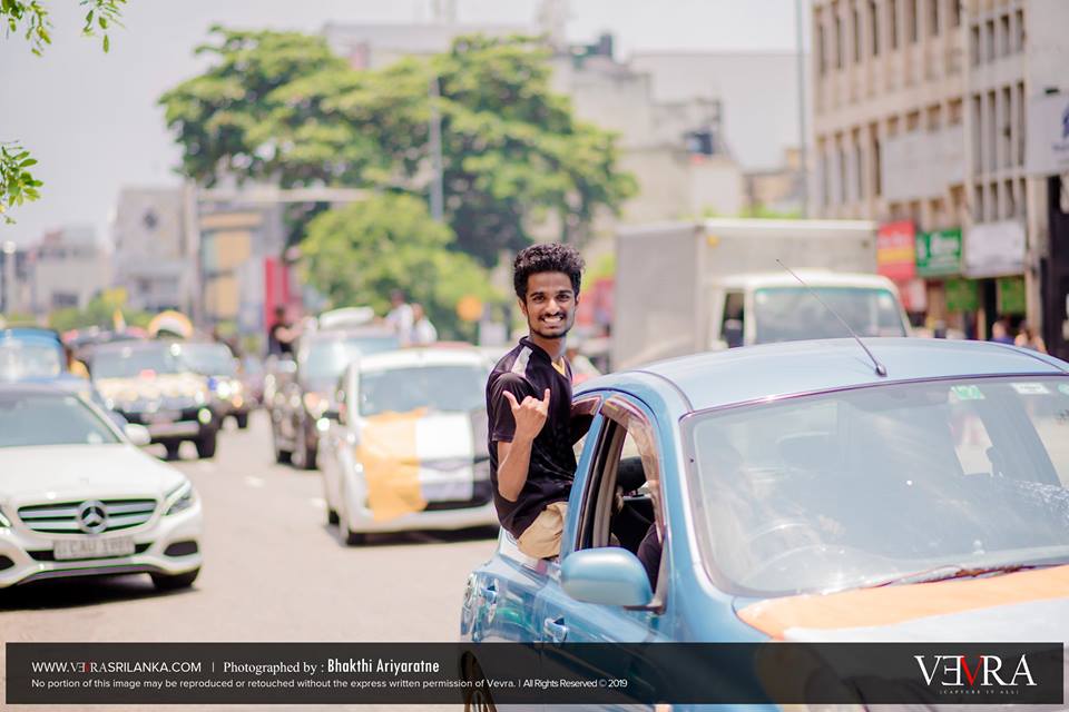 kalanakara's tweet photo. in a parallel universe🤣😎 #gp11 #Mahanama #Colombo #visitSrilanka https://t.co/EH2bI6SqFR