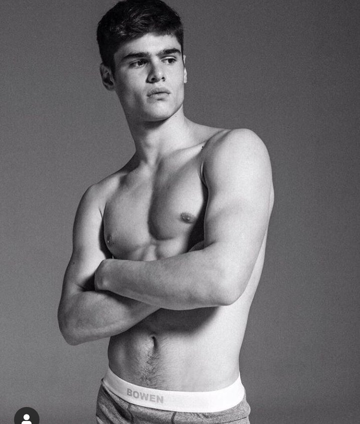 Elbho15's tweet photo. Rt y desnudamos a este hetero argentino modelo https://t.co/HUmT3nsEsP