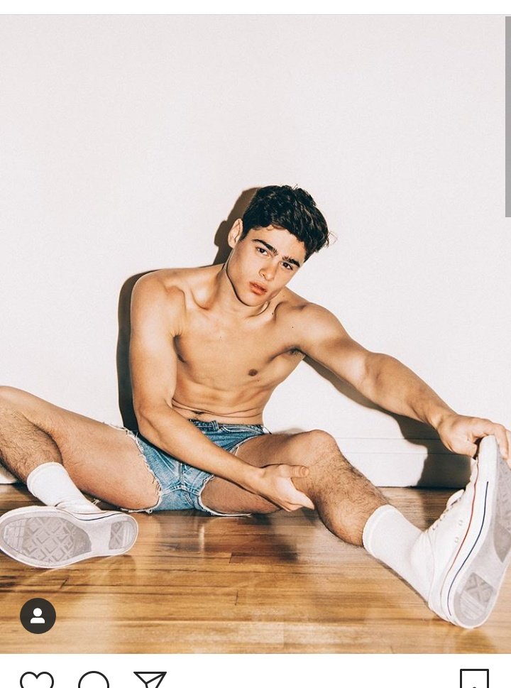 Elbho15's tweet photo. Rt y desnudamos a este hetero argentino modelo https://t.co/HUmT3nsEsP