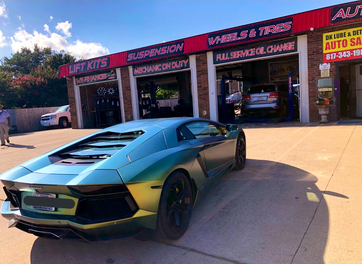 Kingg_Customs's tweet photo. “Engine in the Lambo drowning out the music..” 🔥 #KinggCustoms #GG https://t.co/qxyS3qfAhX