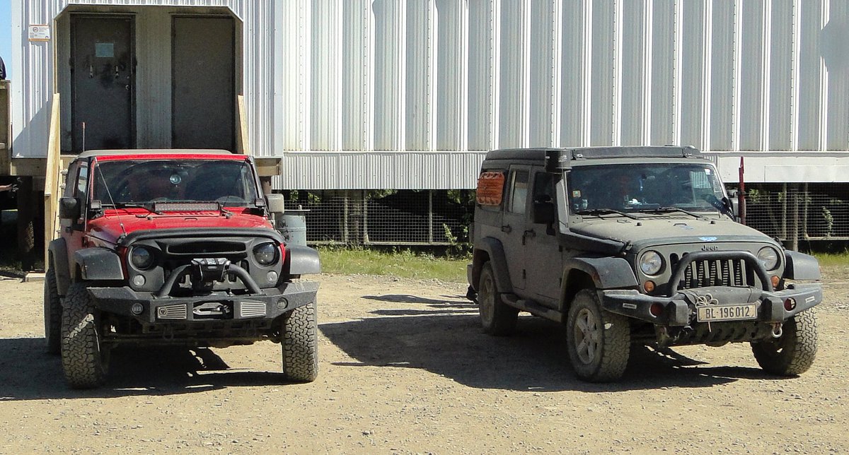 TheLoneJeeper's tweet photo. The Northwest Territories Canada : Deep in Jeep country https://t.co/WhtBBV9B2H