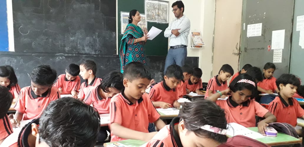 Teacher_Pages's tweet image. Today, a baseline test was successfully conducted in the Mathematics class of Mrs. Sarika Vaijapurkar of Anand Niketan, Nasik.

आज नाशिकमध्ये आनंद निकेतन शाळेत सौ. सारिका वैजापुरकर  यांच्या वर्गात गणिताची पायाभुत चाचणी पार पडली. 

#pedagogue #pedagogy #baselinetest