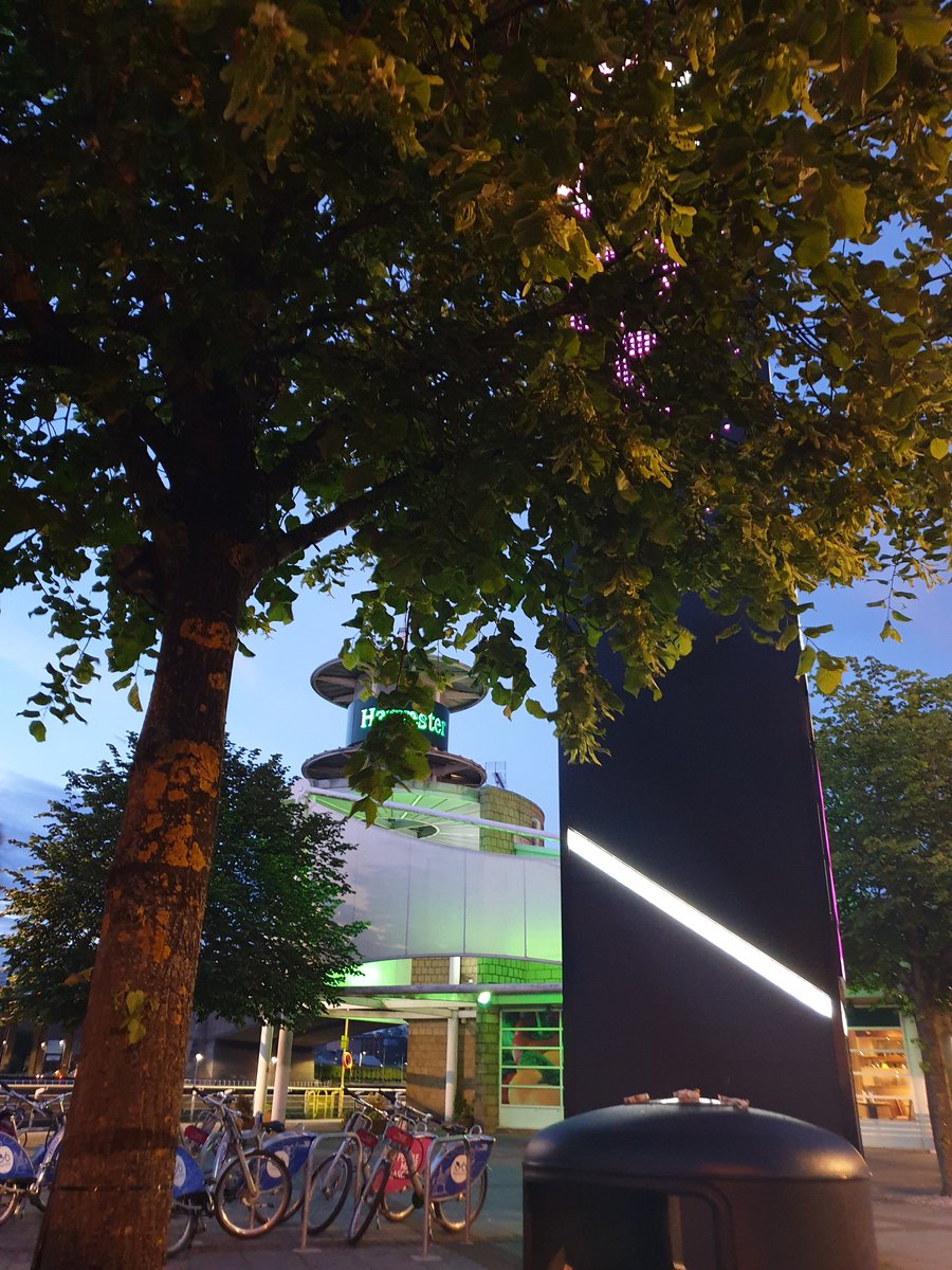 Lorraine tweet media