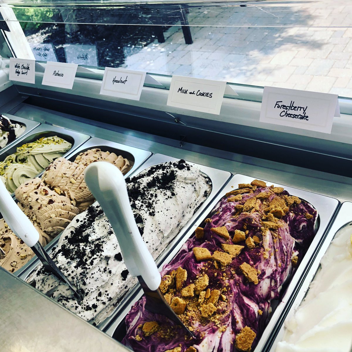 DolcellaGelato's tweet photo. Celebrating a cute couple’s 69th #WeddingAnniversary https://t.co/Tffo03kT2s
