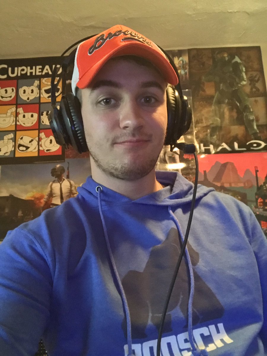 CaptainSmalls_'s tweet photo. Pumped! Got my ooosch gear in the mail today! Looking forward to what the future holds! On that #ooosch grind
For free and crowdfunded giveaways join the OGโs @ https://t.co/AduYwNfodF https://t.co/wFukKzGMOu