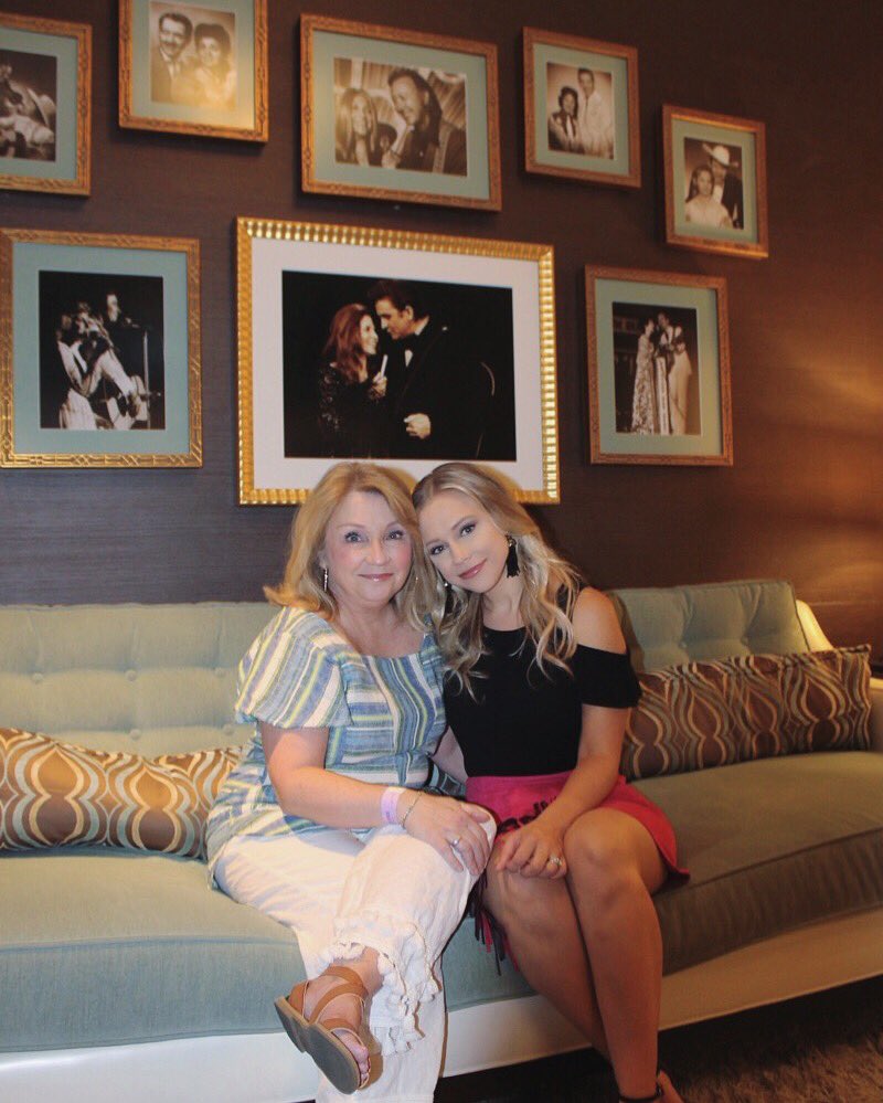 Emily Minor tweet media