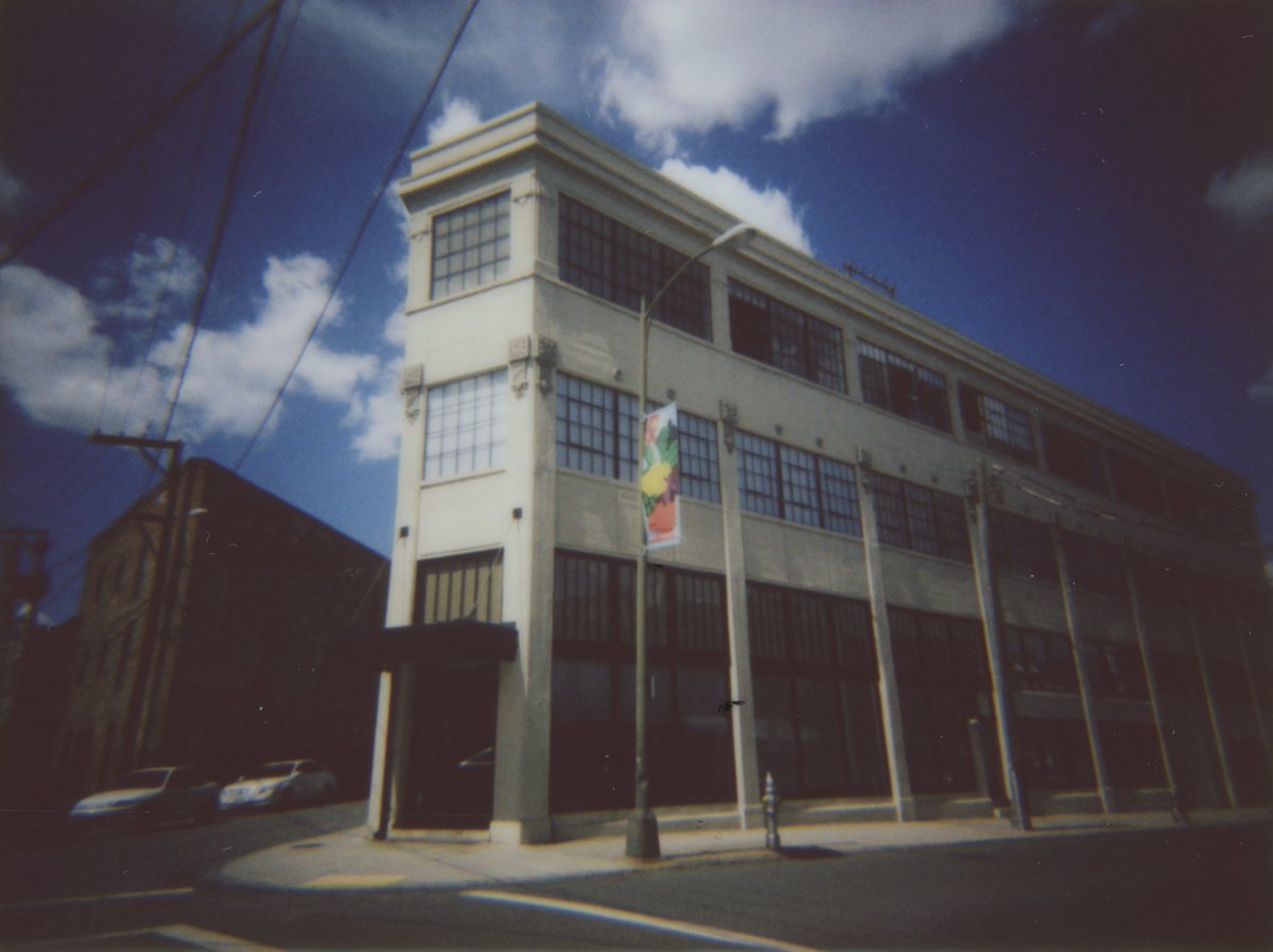 The Emrick Flats: a Jackson Ward landmark! Read a new profile of the building and its history written by guest contributor Justin Grenzebach. Enjoy!
architecturerichmond.com/inventory/emri…
#rva #jacksonward #richmond #architecture #walterparks