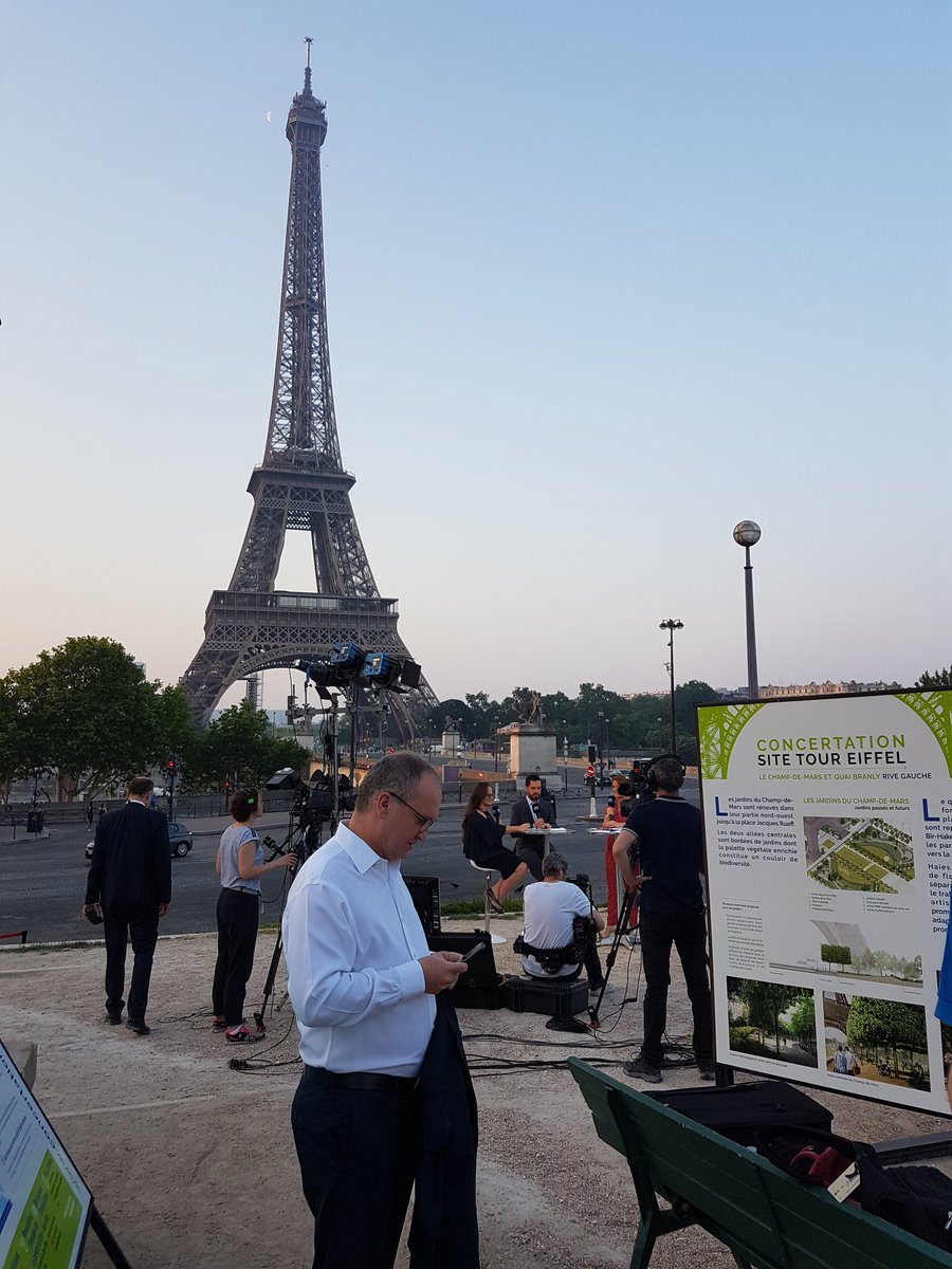 FFBatiment's tweet photo. Le direct de @LaMatinaleLCI avec @PascaledeLaTour et @chanutj se prépare. #Canicule https://t.co/X3g4Xu9LZ7