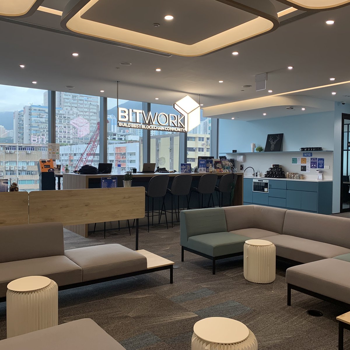 finhackhk's tweet image. A big shoutout to @bitworkasia (bitwork.asia), the #blockchain #community of HK, for hosting #FinHACK2019, the 36 hour #Fintech #Hackathon. See you!

Date: 28 - 30 Jun
Address: 7/F, FTLife Tower, 18 Sheung Yuet Rd, Kowloon Bay