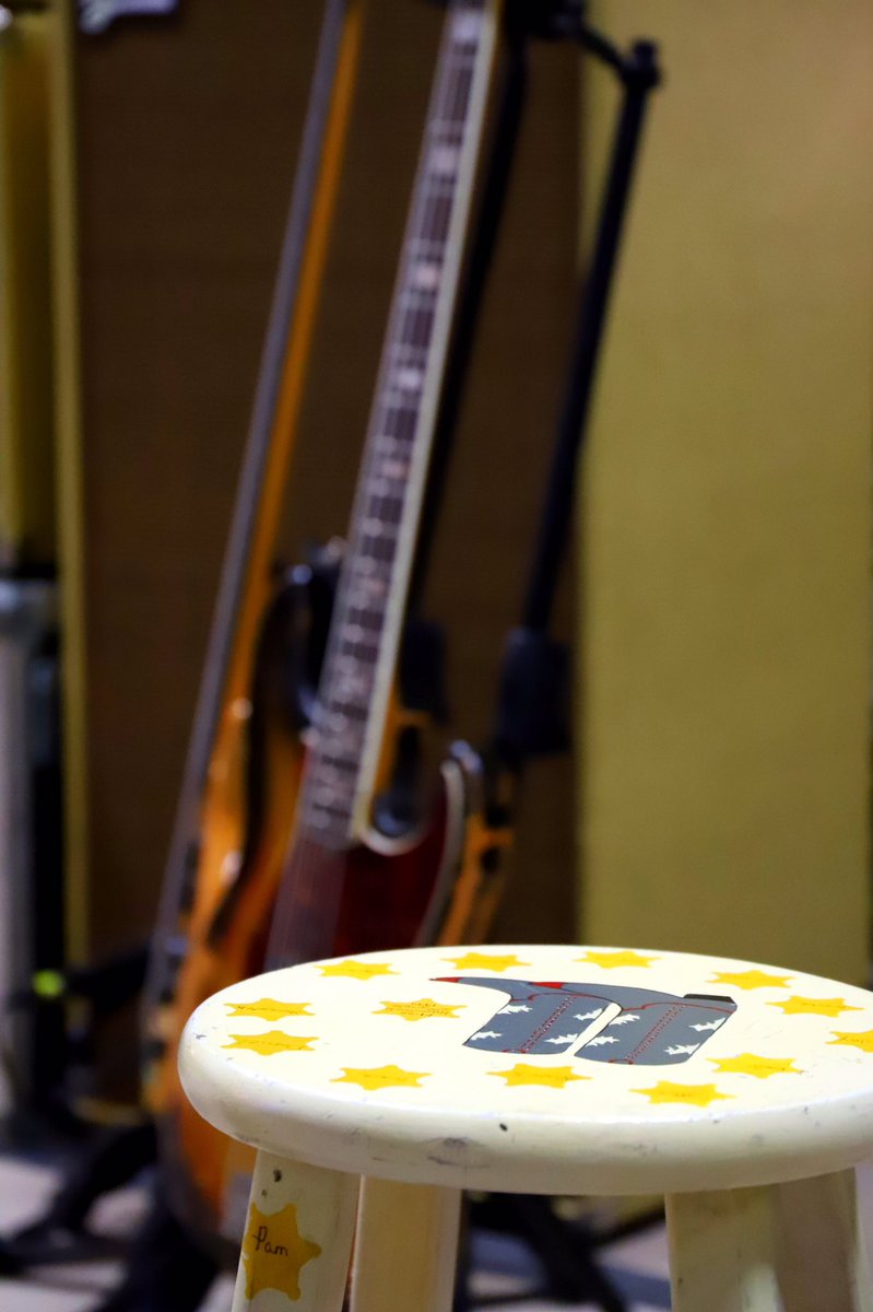 Sweet seat Nashville
.
.
📷 by Criss Cain
#annwilson #awoh #heart #nashville #rehearsals #lovealivetour #lovealive2019 #heart tour