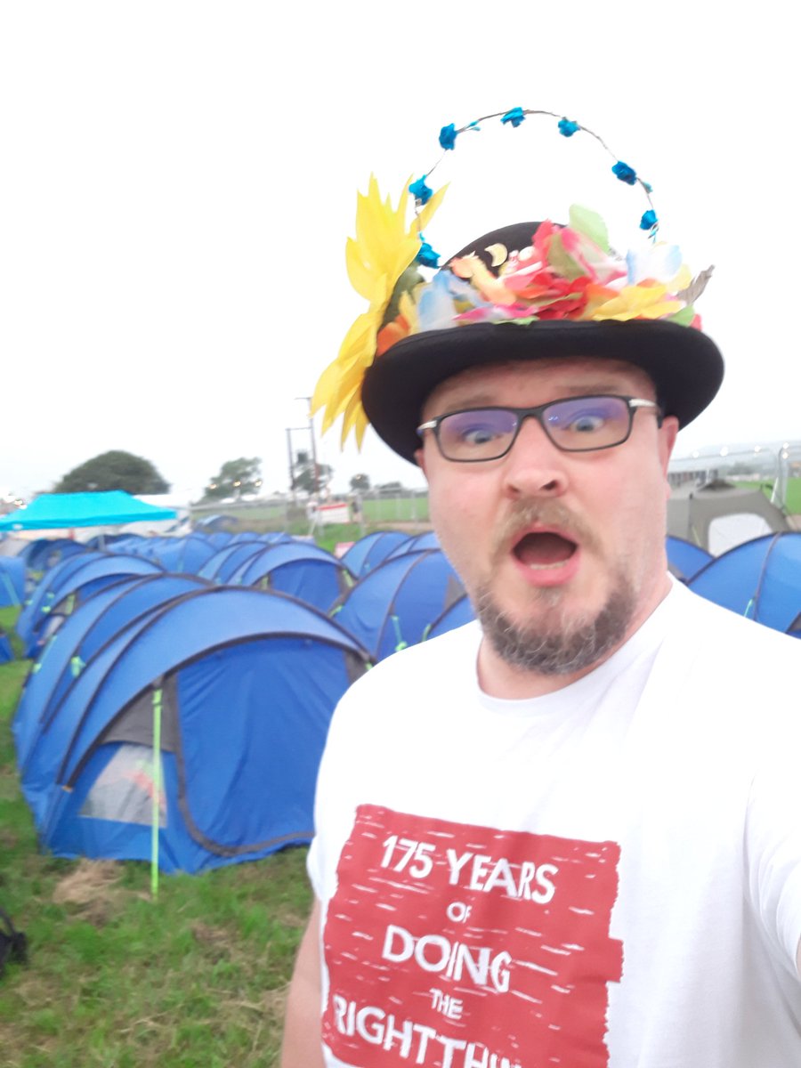 crowdpleaser's tweet photo. With great tshirt and #Hat comes great responsibility.
@coopuk opening this morning #Glasto2019
#ACannitWaitMan #BeingCoop https://t.co/u9bZjOLnun