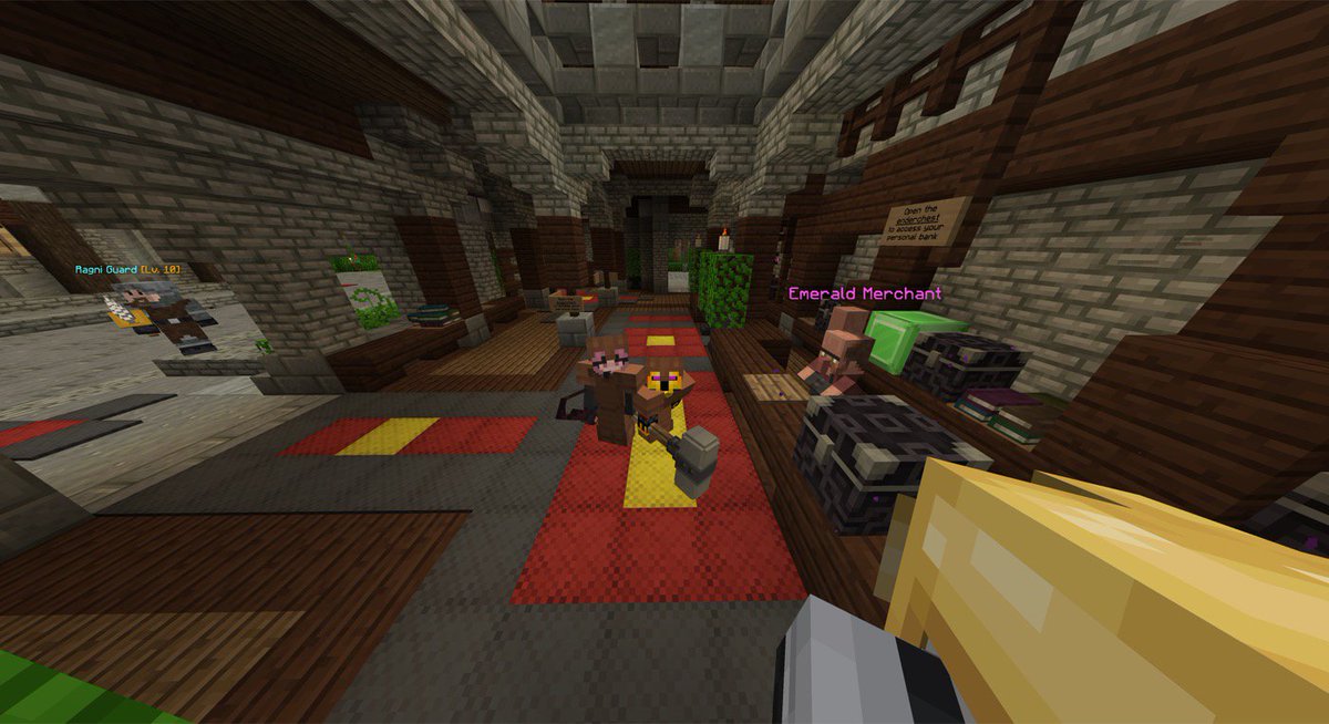 FishSurvives's tweet image. woah.  fisho0 got a big hammer. @Wynncraft