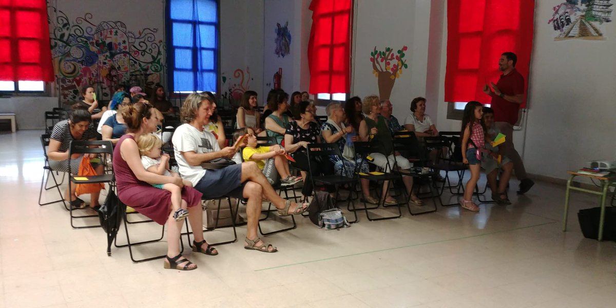SaludEnElGancho's tweet photo. #OrgulloGanchero Cine y Salud en las fiestas de El Gancho. Gracias a la acogida del @CSCLuisBunuel Trabajo compartido de vecin@s, pacientes y sanitari@s del Centro de   Salud https://t.co/jPpfUHMY5z https://t.co/agGJVWfvVT