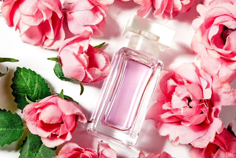 SurpriseFactory's tweet photo. 🎉 Nieuw op SurpriseFactory: Workshop Parfum Maken! 🎉 
🎁 Cadeaubon voor maar € 22,80!
>> https://t.co/4RkjPl8lFy 

📸 Volg ons ook op Instagram: https://t.co/uybJdka56A
#parfum #workshop #SurpriseFactory https://t.co/NtpTTcl3VA