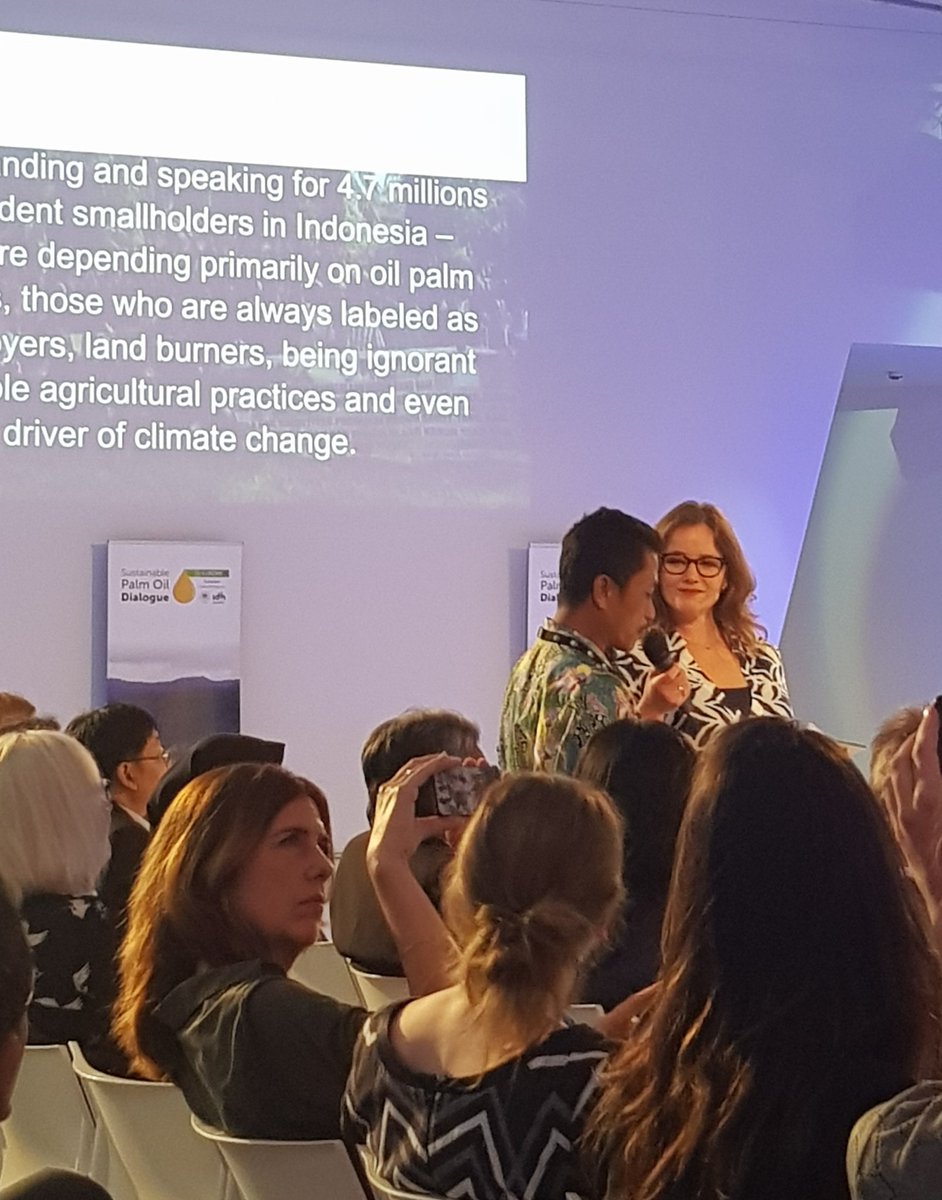 EcoFitrian's tweet photo. Pak Narno, independent #smallholders of #palmoil, said that smallholders can achieve #sustainability since it is beneficial for their #livelihoods, #land #legality & #environment. #PalmOilDialogue @RSPOtweets @EPOA_EU @IDH_buzz https://t.co/kBC6on4iQ0