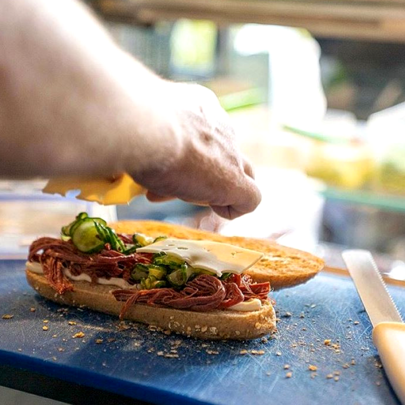 Lunchtime at Gannet &amp; Guga! Continually changing hot &amp; cold options from Vietnamese street food to luxurious takes on classic sandwich fillings, genuine French breads, rich &amp; intense soups &amp; stews &amp; pulled meats. qoo.ly/xy84r
#thearchesedinburgh #gannetandguga