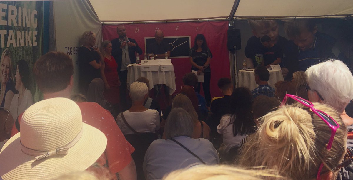“Burde vi ha et børneministerium, der ka komme hele vejen rundt?” Spør <a href="/BUPLFormand/">Elisa Rimpler</a> #børn #dkpol #fmdk