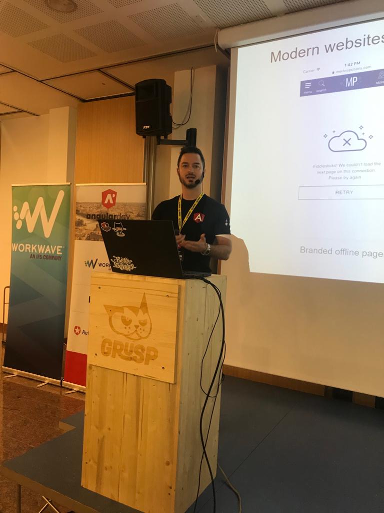 angularday's tweet photo. Now on stage: Francesco Leardini @paco_ITA: "Offline web applications don't exist anymore!"

#PWA  #PWAs #ProgressiveWebApps #firestore #angular #angularday #conference https://t.co/6EwHgWYV6Y